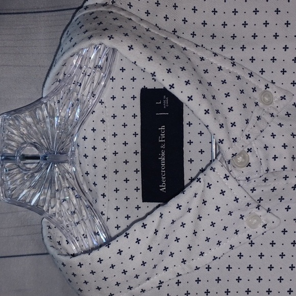 Abercrombie & Fitch men's button-down shirt - Picture 6 of 7
